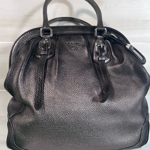 Prada Vitello Danio Bag in Gun Metal. - Picture 1 of 9